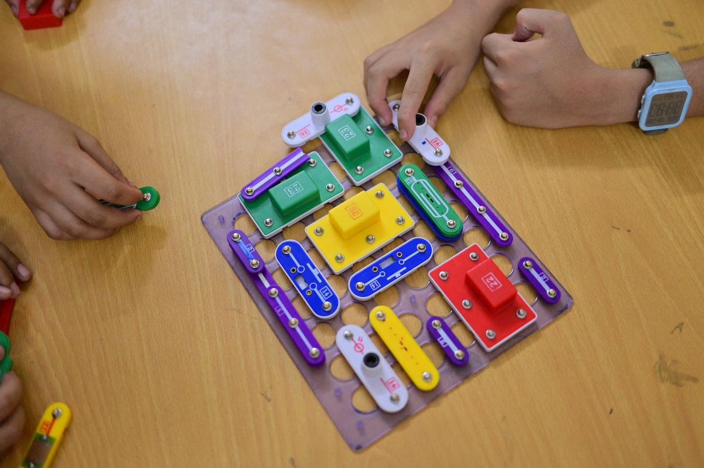 A completed student-built circuitry model used in an HPGS STEM session